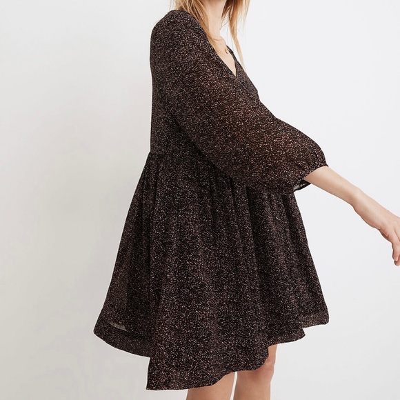 Madewell Dresses & Skirts - Madewell Crinkle Georgette V Neck Babydoll Dress in Brushed Texture
